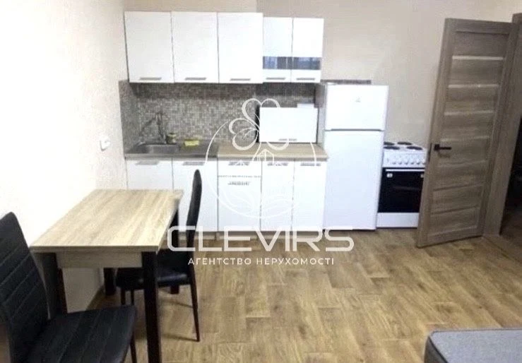 Продаж 1 кімнатної квартири 52 кв.м2  вул. Ревуцького 54,  м