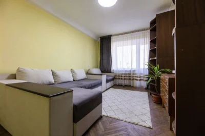 2 кімнатна квартира фото свіжі.на Севастопольской пл.Показ в