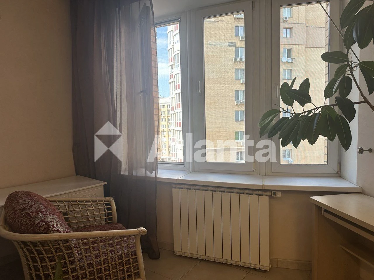 Продаж 2-кім, 80 м2 у ЖК «Оазис» | Оболонська набережна |6 п
