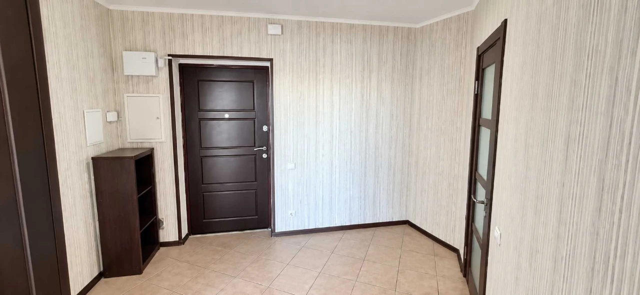 * Світла 1-кімнатна квартира по вул. Єлизавети Чавдар, 1 мет