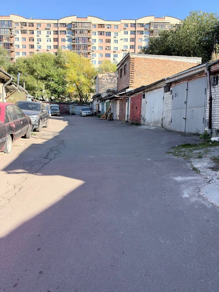 Продаж гаража у корперативі «Ластівка» Львів