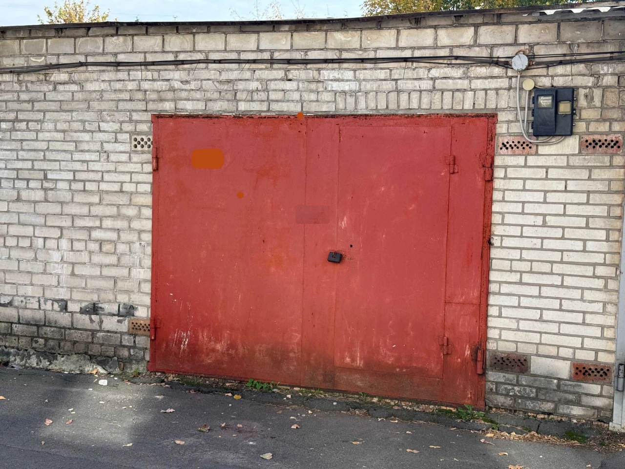 Цегляний гараж з підвалом