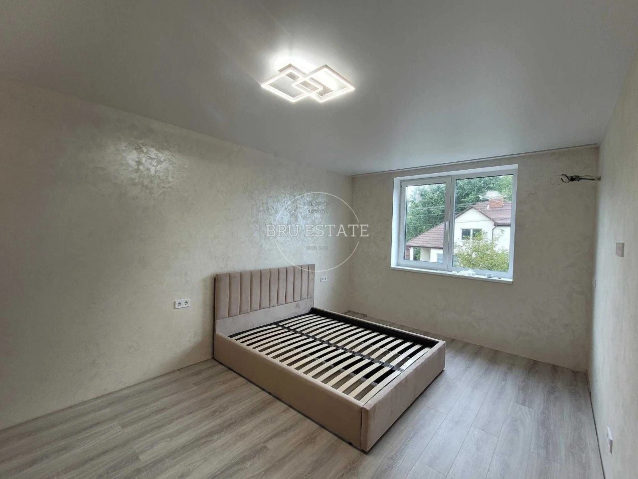 For Sale: Duplex House on Obolon, Bogatyrska Minister