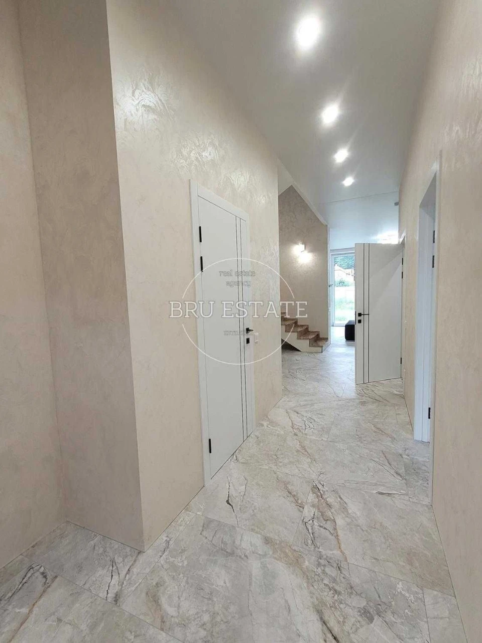 For Sale: Duplex House on Obolon, Bogatyrska Minister