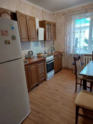 Трехкомнатная квартира на Королева, четвертый этаж