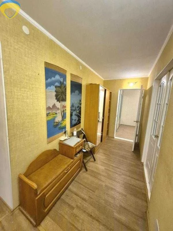 Spacious 2-room apartment in a brick building on Taïrov