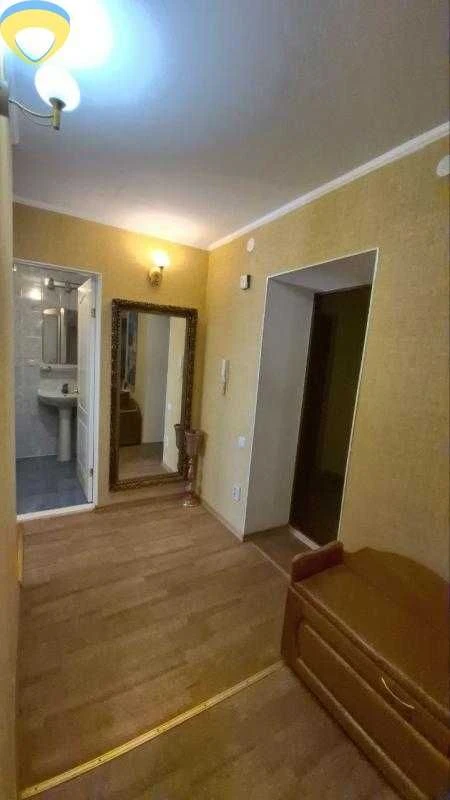 Spacious 2-room apartment in a brick building on Taïrov