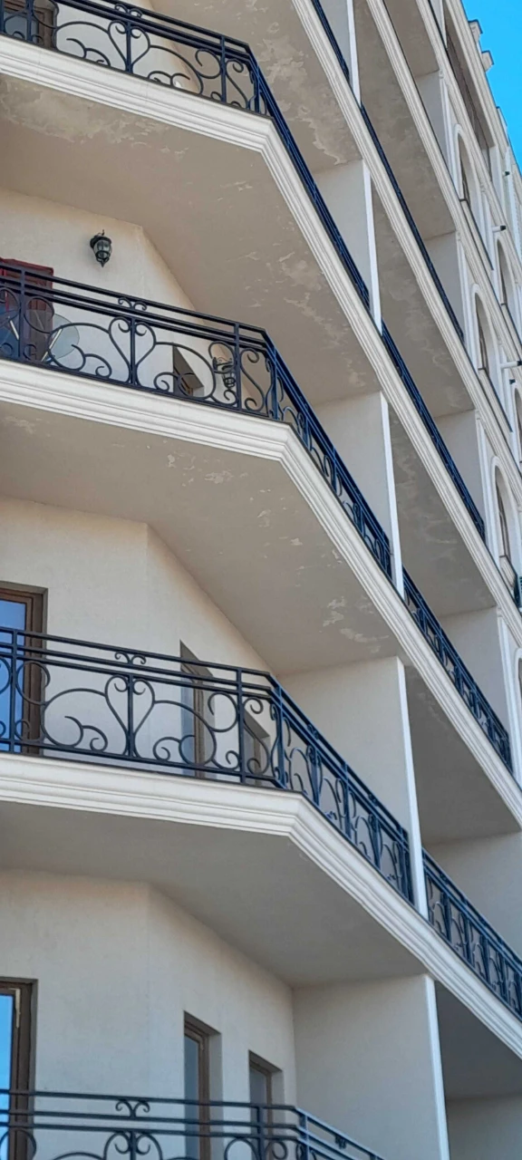 Продам 1 ком квартиру с евроремонтом. 500 м к Морю