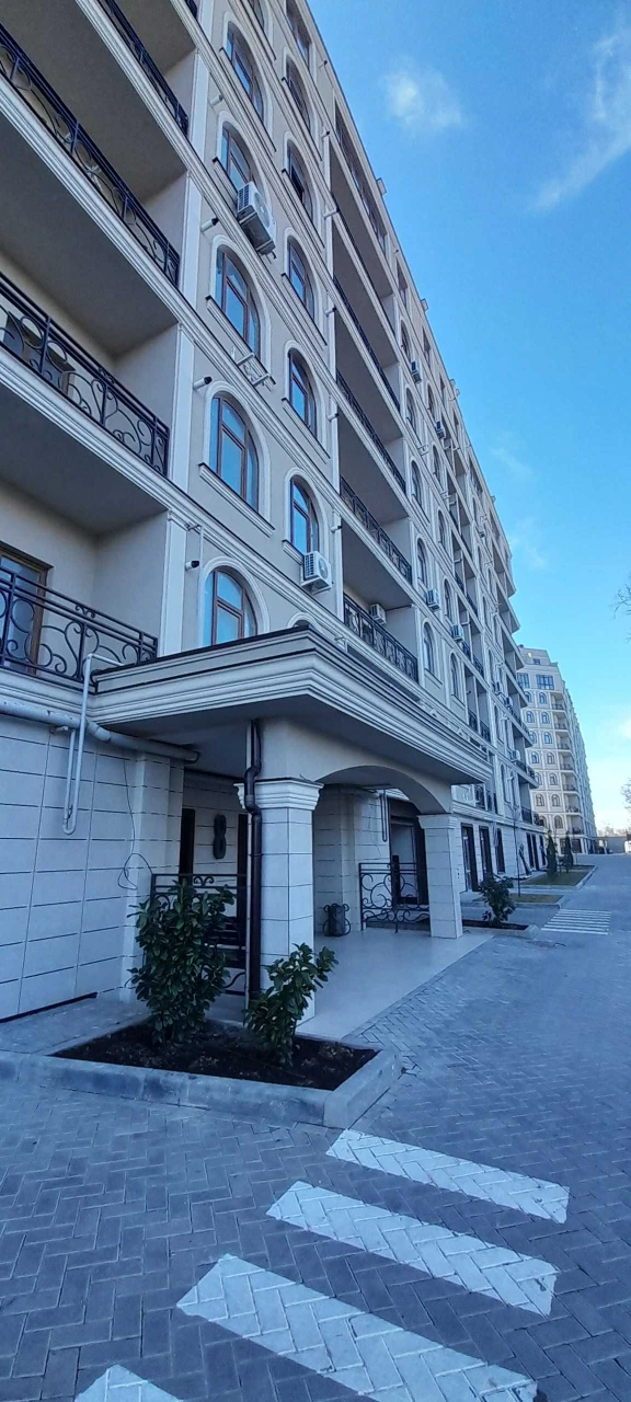 Продам 1 ком квартиру с евроремонтом. 500 м к Морю