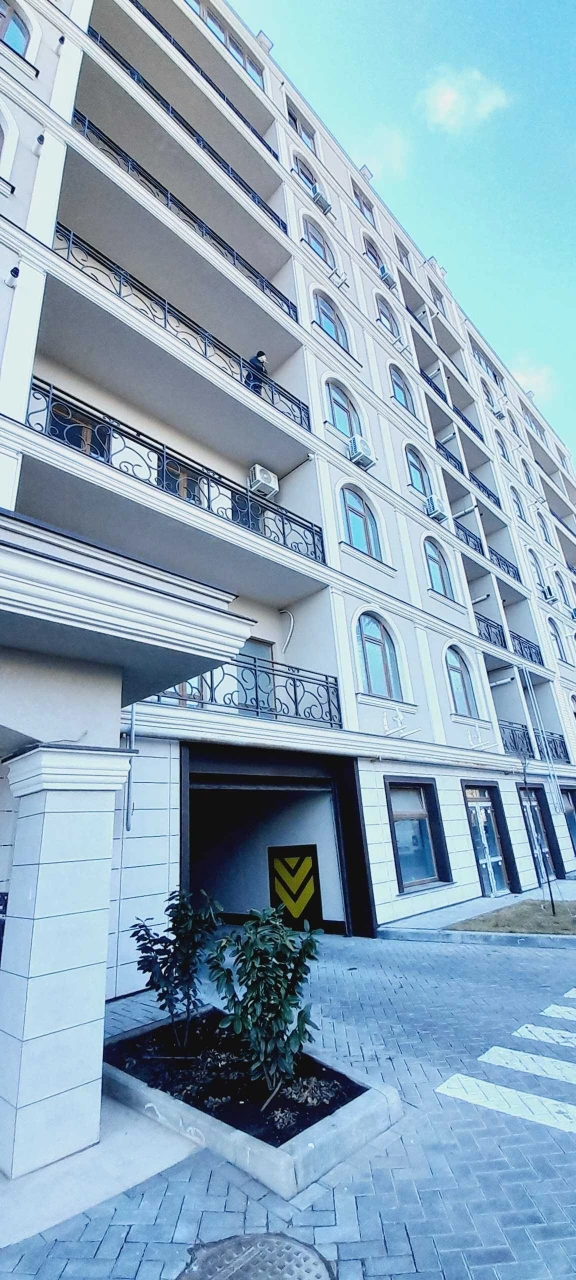 Продам 1 ком квартиру с евроремонтом. 500 м к Морю