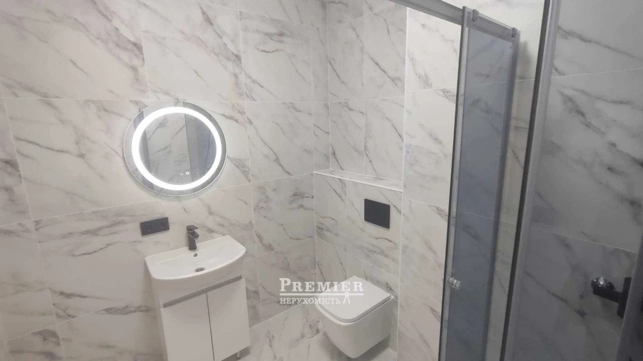 Продам 1 ком квартиру с евроремонтом. 500 м к Морю