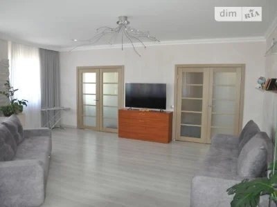 Sale of 3-room apartment 121.8 sq. m. on Akhmatova Anna St. 13G •
