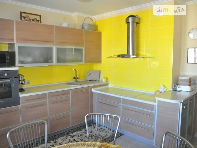 Sale of 3-room apartment 121.8 sq. m. on Akhmatova Anna St. 13G •