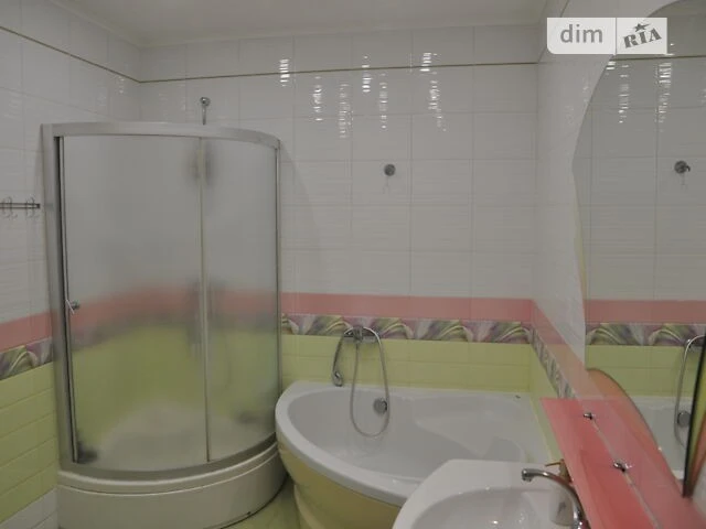 Sale of 3-room apartment 121.8 sq. m. on Akhmatova Anna St. 13G •