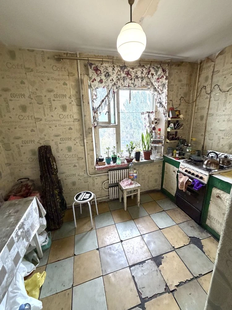 For sale 1 room apartment in Dneprovsky district on Portovaya Street