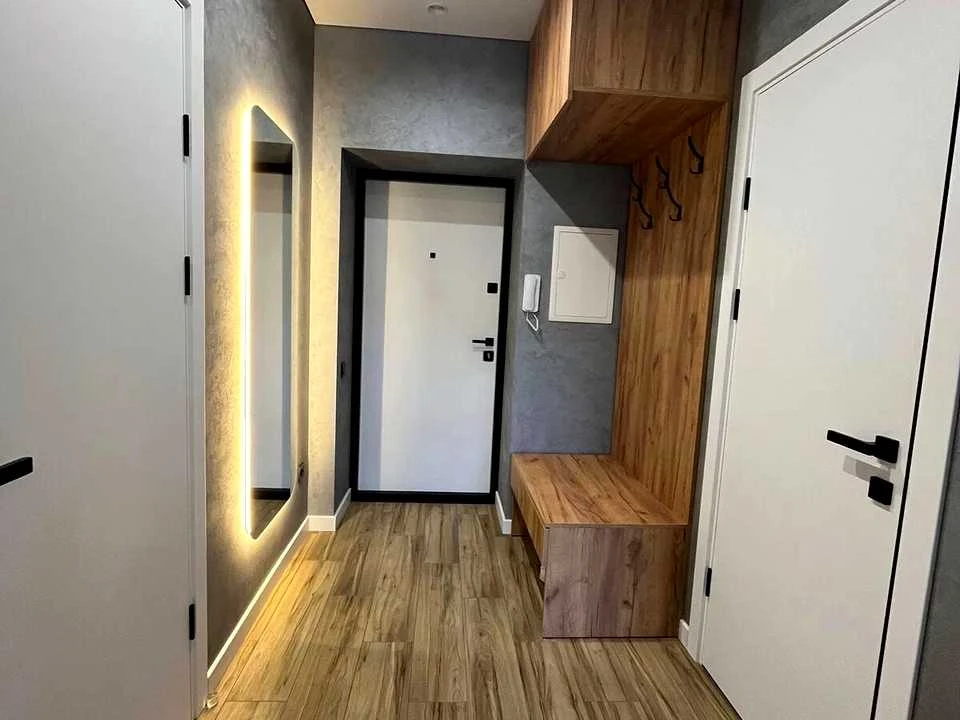 Apartment. Ivano-Frankivsk, Yuliana Zelevych st.
