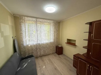 Spacious 1-bedroom apartment 55 m² in a brick building