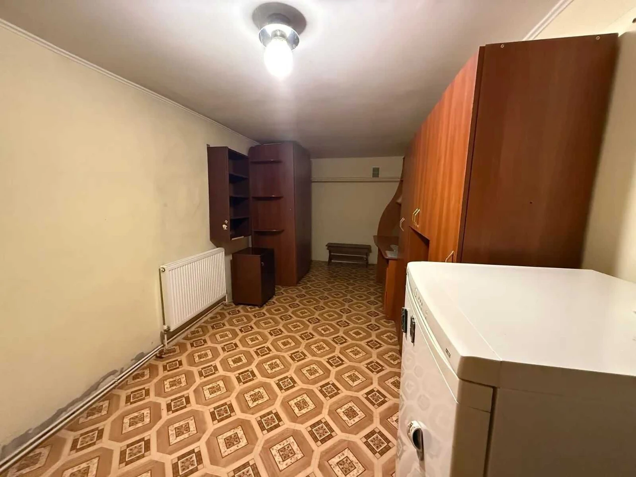 Spacious 1-bedroom apartment 55 m² in a brick building