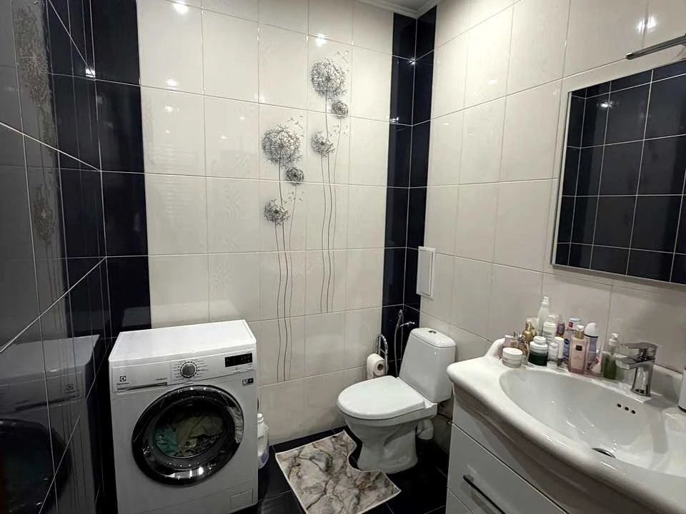 Apartment. Ivano-Frankivsk, Oleksandra Dovzhenka Street
