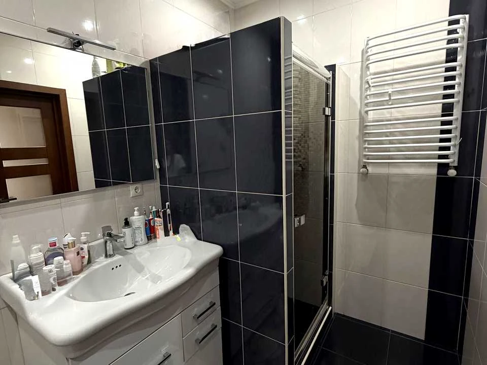 Apartment. Ivano-Frankivsk, Oleksandra Dovzhenka Street