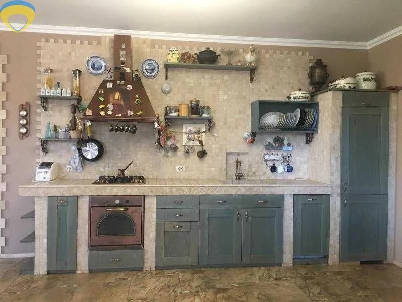 Продажа хозяйского дома в Совиньоне-1,улица Южная. 10 соток