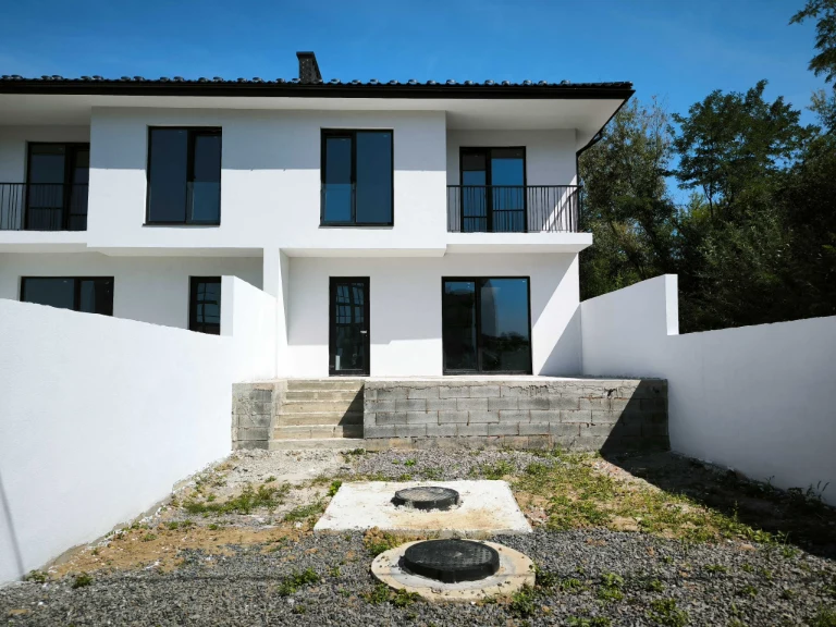 Cottage (Lower Cherveni)