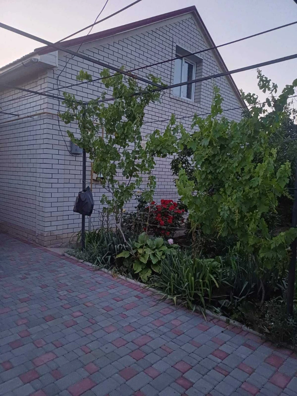 For Sale: Cottage (Residential House) with Address, "Zorka"