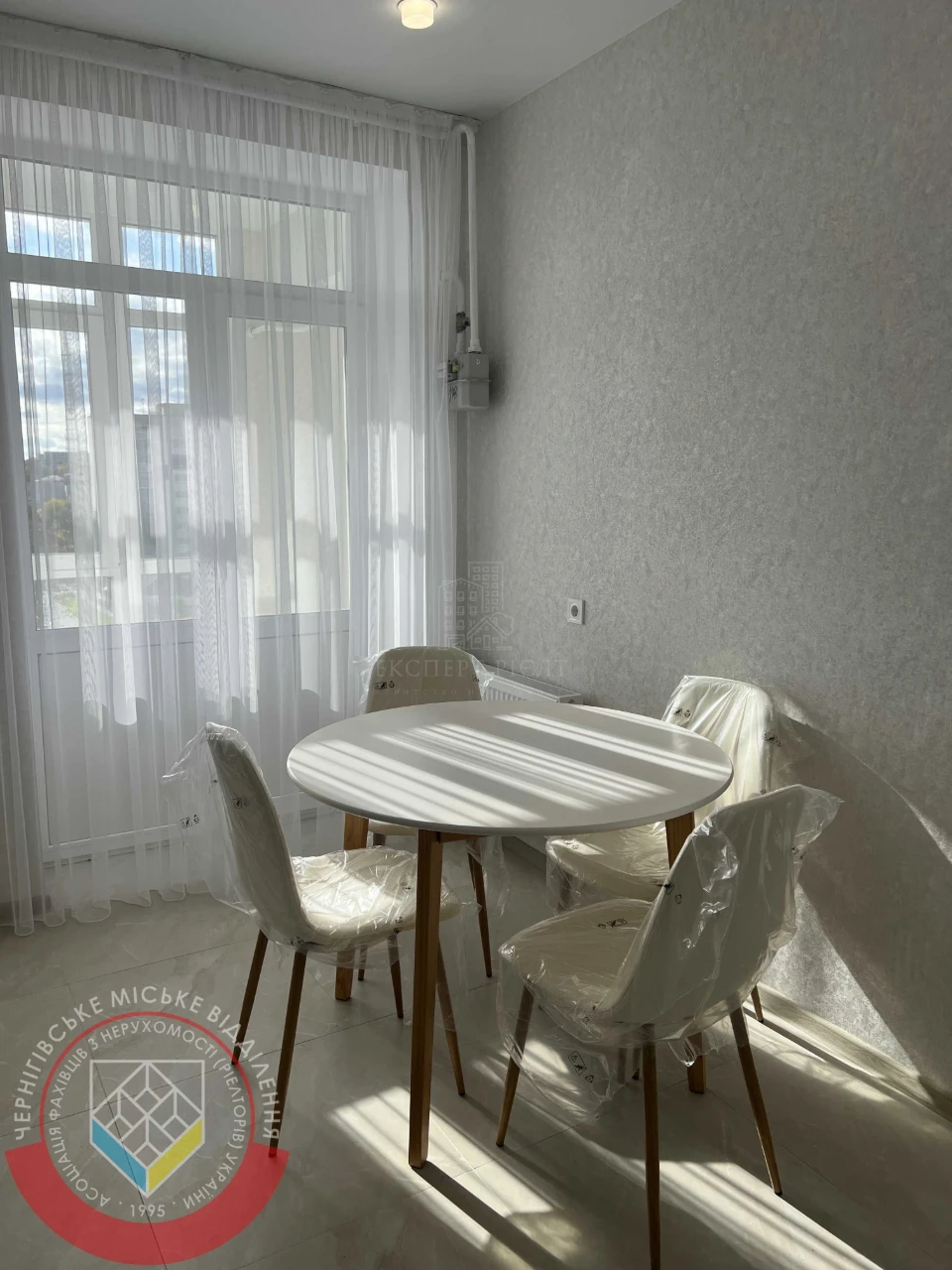 For Sale: Luxurious 1-bedroom apartment with fresh renovation