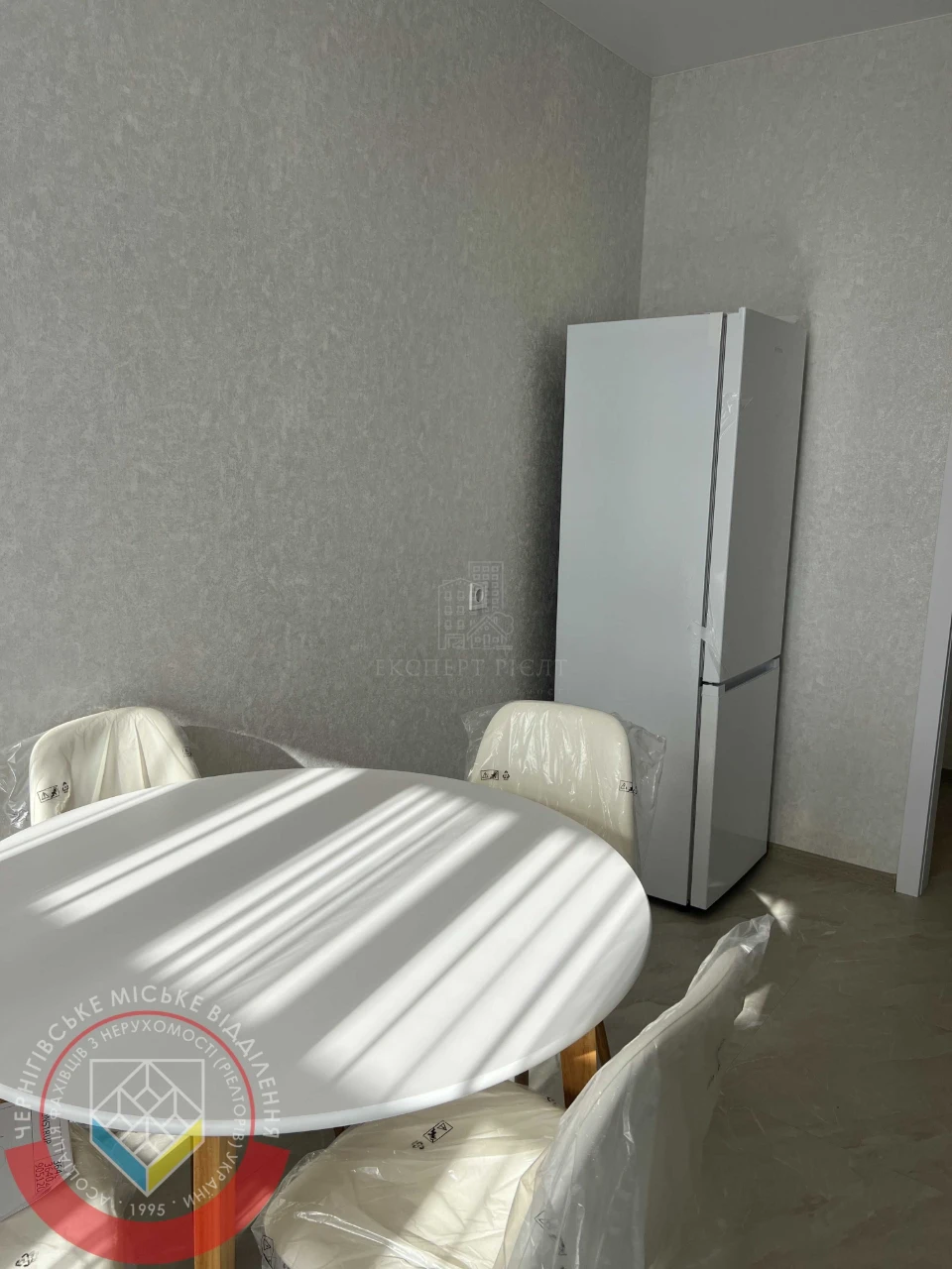 For Sale: Luxurious 1-bedroom apartment with fresh renovation