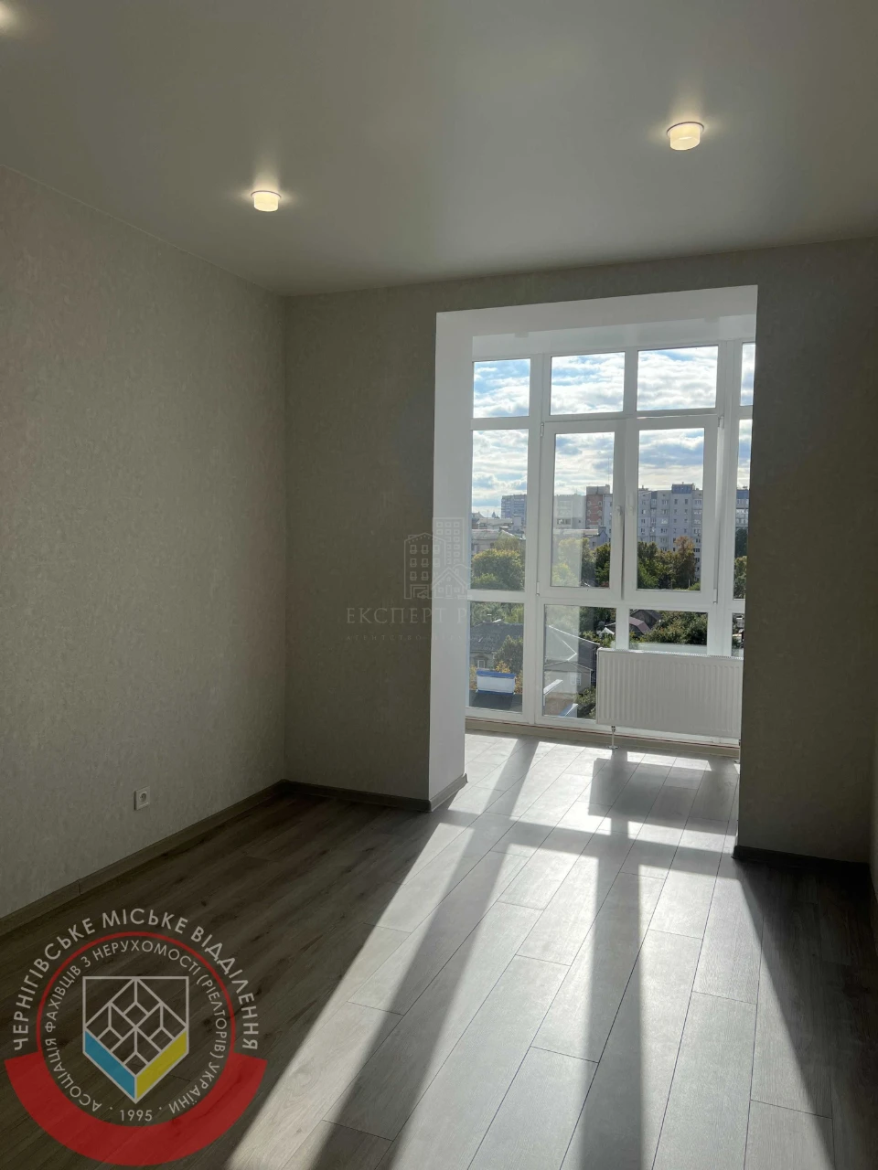 For Sale: Luxurious 1-bedroom apartment with fresh renovation