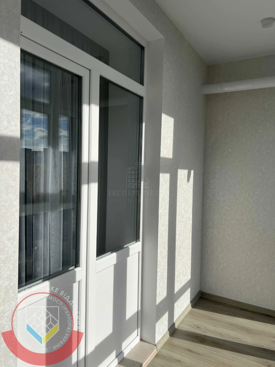 For Sale: Luxurious 1-bedroom apartment with fresh renovation