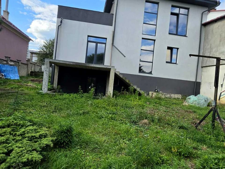House. Chernivtsi, Horihivs'ka st.