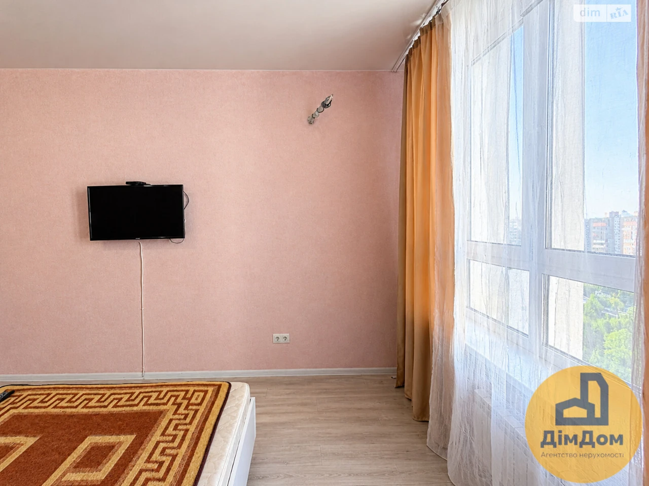 Long-Term Rental Apartment, Pociaky