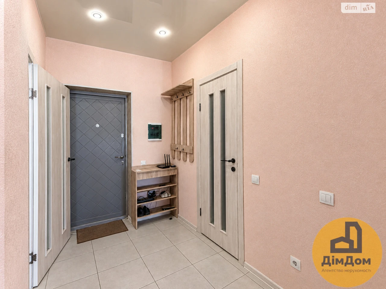 Long-Term Rental Apartment, Pociaky