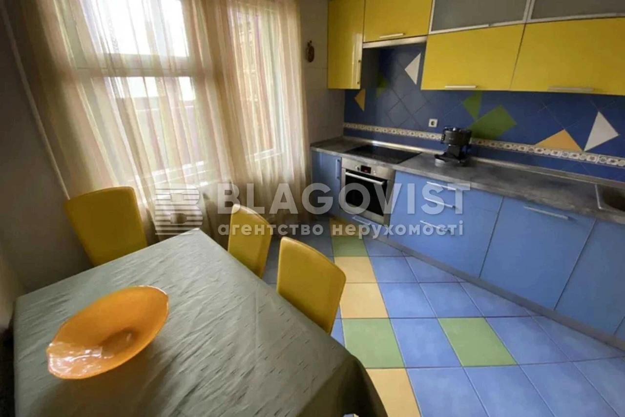 Продажа 3-комнатной квартиры в центре Тарасівки