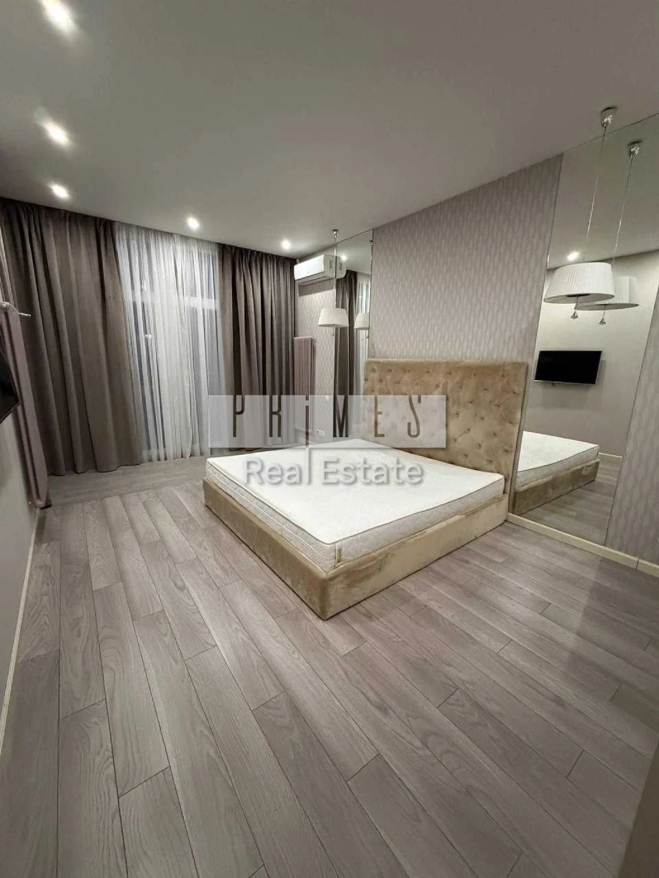 4-room apartment in residential complex "French Quarter 1" 109.2 sq.m.