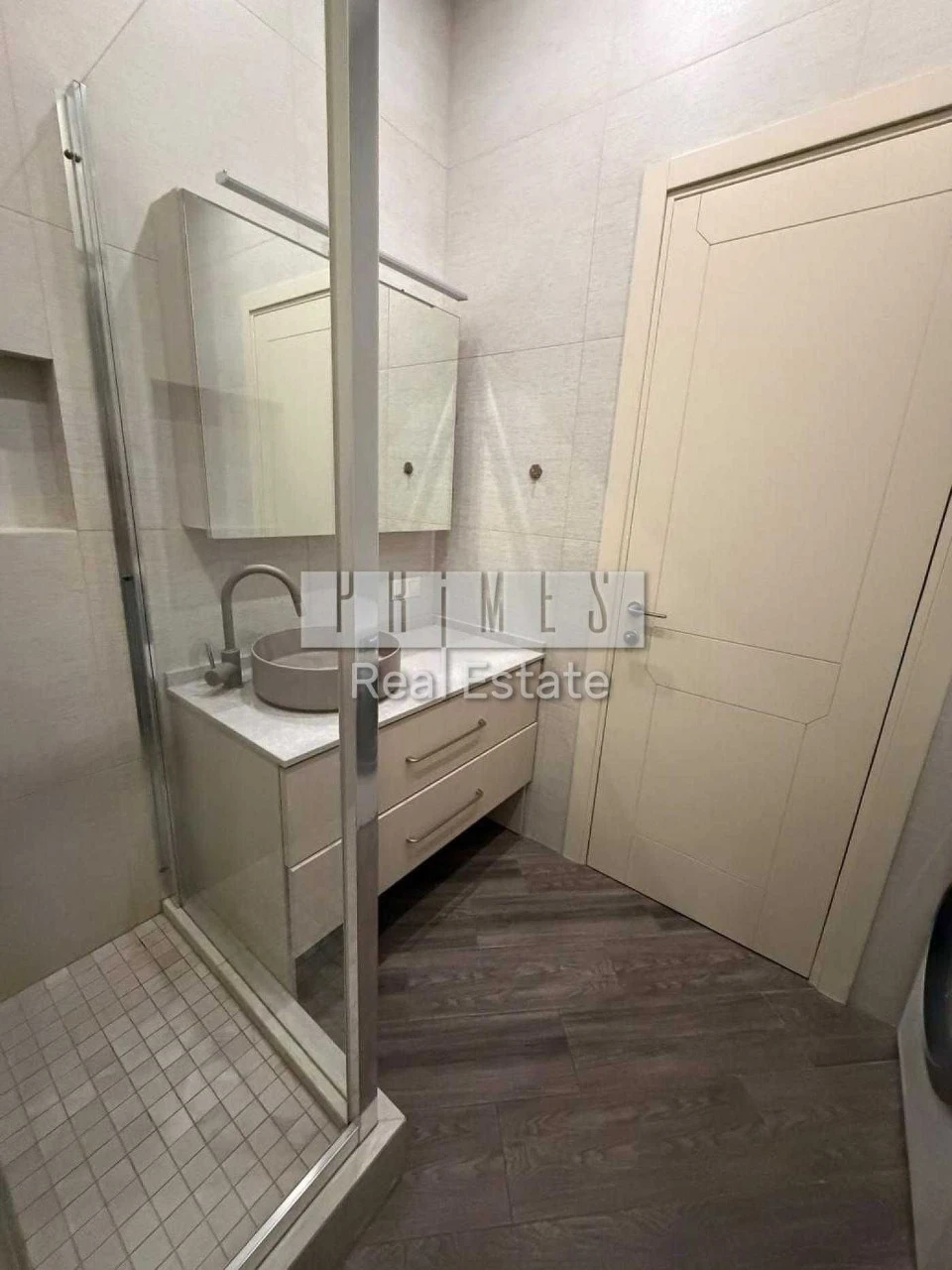 4-room apartment in residential complex "French Quarter 1" 109.2 sq.m.