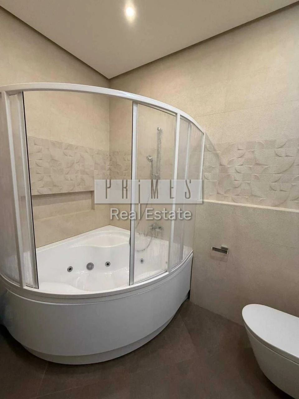 4-room apartment in residential complex "French Quarter 1" 109.2 sq.m.