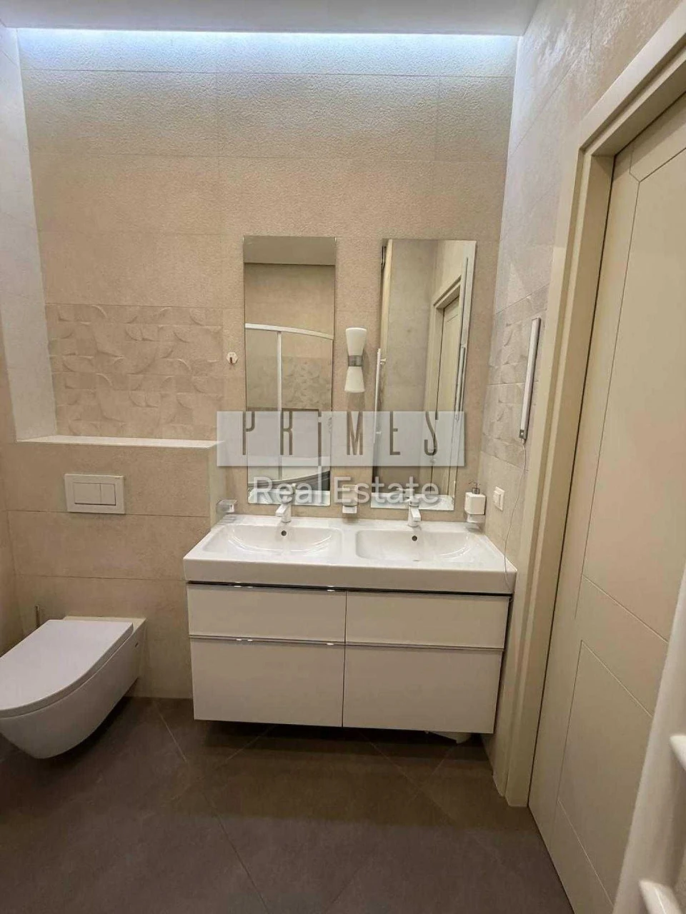 4-room apartment in residential complex "French Quarter 1" 109.2 sq.m.