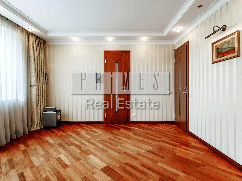 Apartment for Sale | Sim'yi Idzikovskikh st.