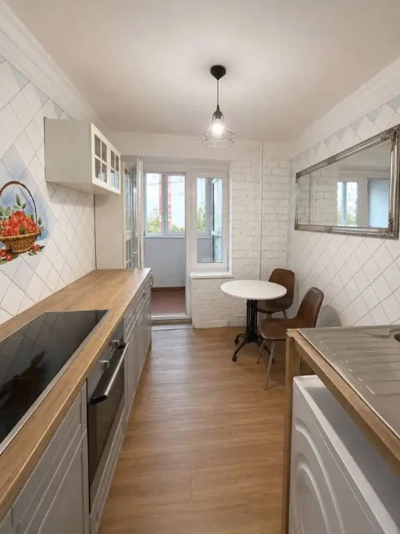 Продається 3-кімнатна квартира, ЖК "Тополь 1", 48 секція