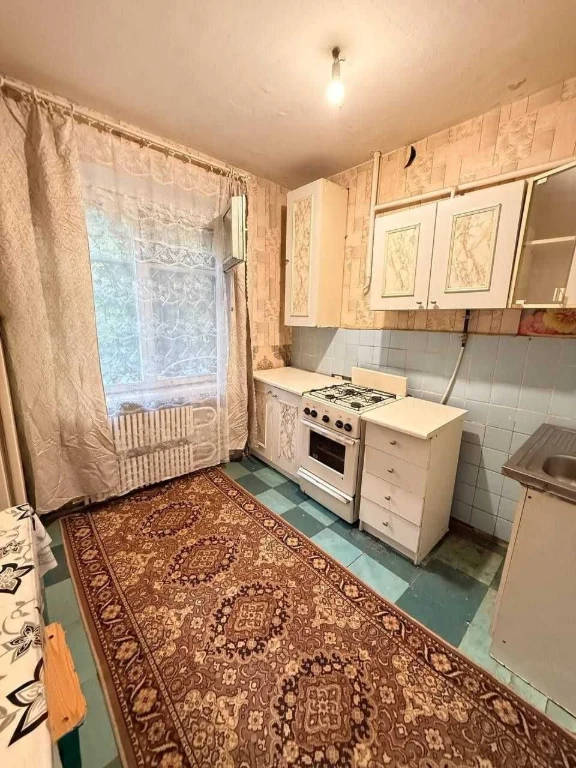 Продаж 2-кімнатного, Тополь-1.