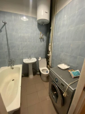 Продам 1 кв Сталинка 2 эт. Староказацька, Комсомольская возл
