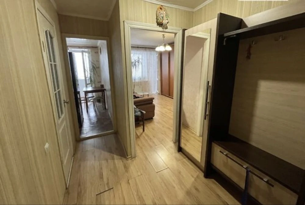 Продам 1-к квартиру низ  пр.  Александра Поля (Кирова)