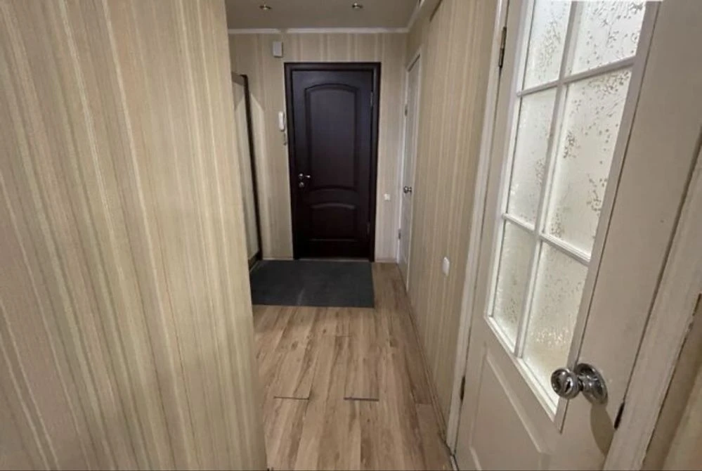 Продам 1-к квартиру низ  пр.  Александра Поля (Кирова)
