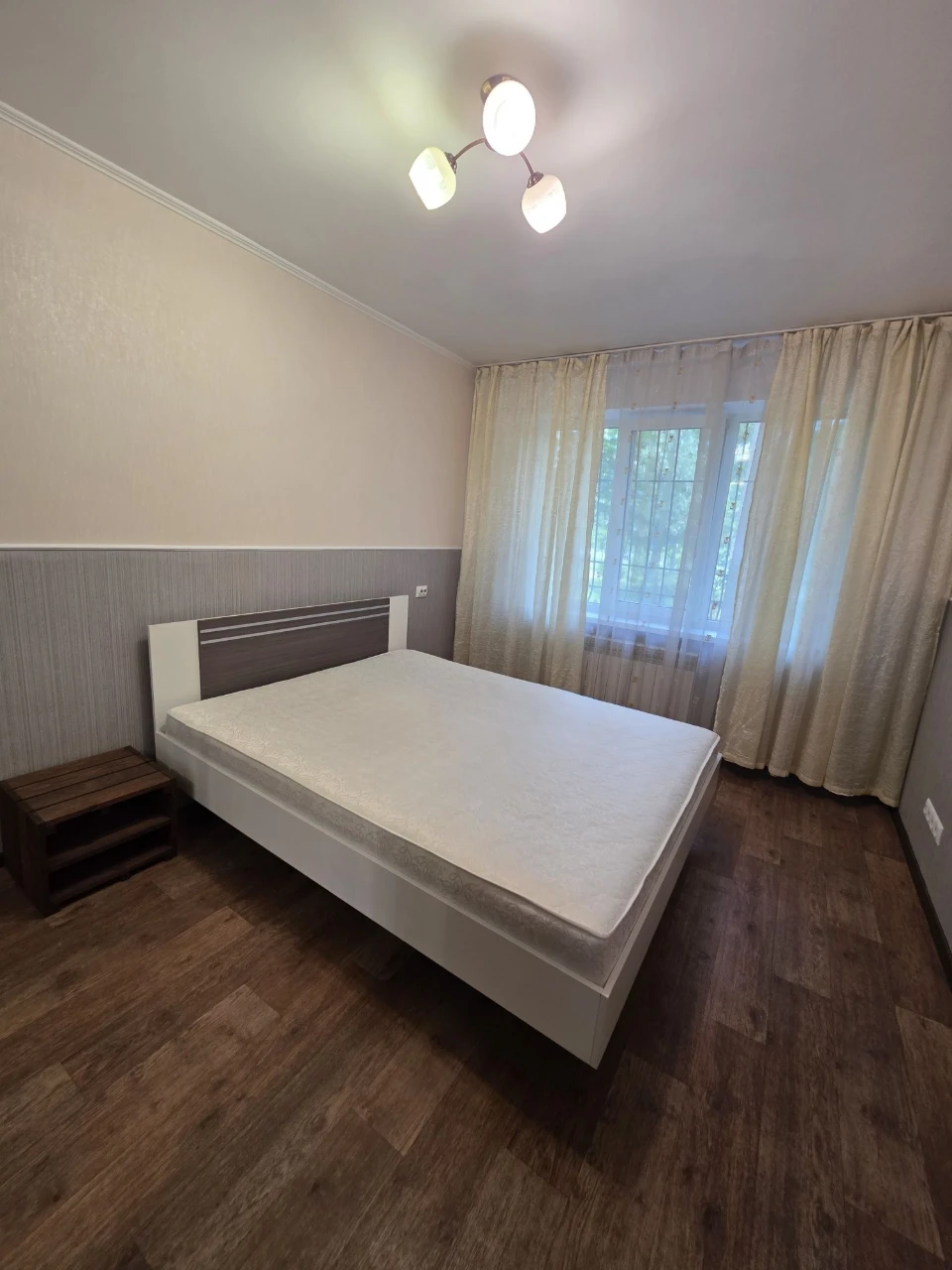 Продам 3х ком.ж/м Коммунар (Покровський) с мебелью