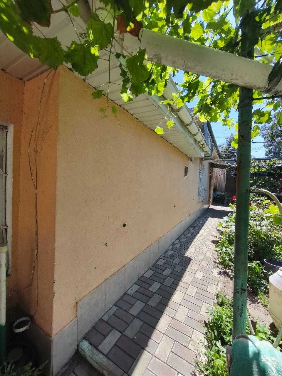 For Sale: House in Dacha Kovalevskoye - Near the Sea