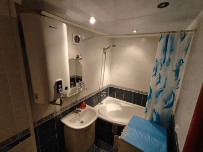 1-room apartment with furniture and appliances
