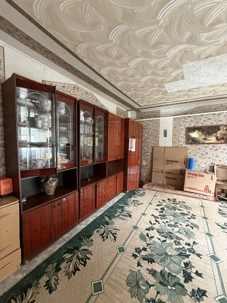 Private house with garage