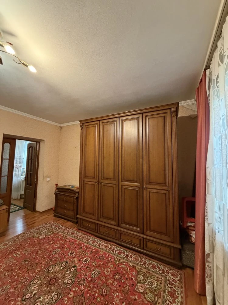 Private house with garage